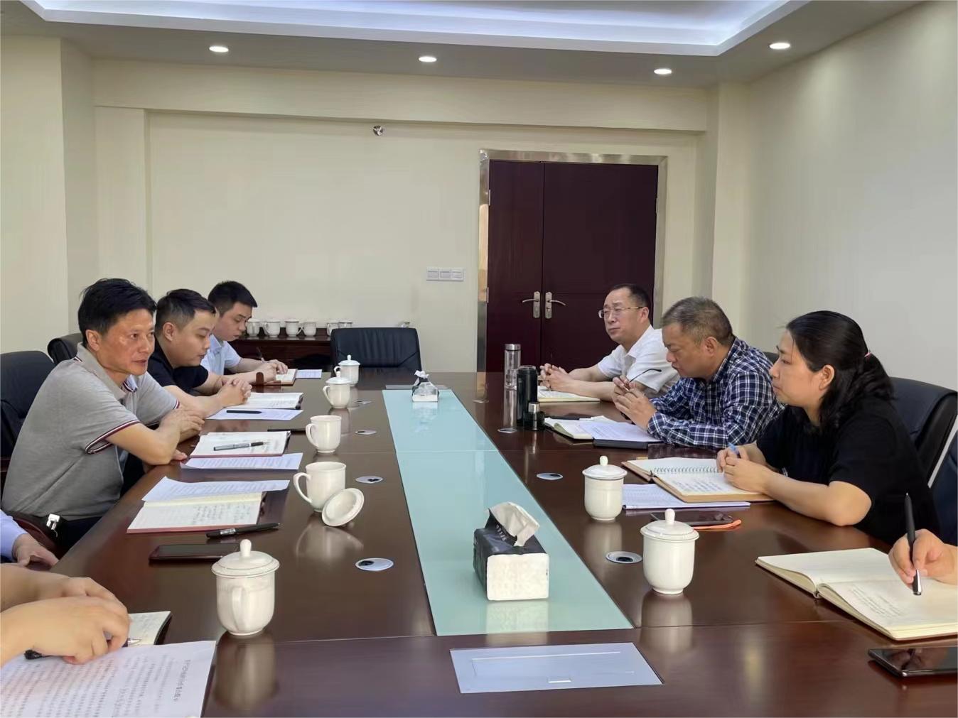 集團(tuán)黨委書記、董事長許大政一行赴巴中農(nóng)商行開展業(yè)務(wù)合作洽談會